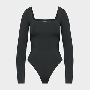 Aritzia Babaton Contour Squareneck Long Sleeve Bodysuit - Black